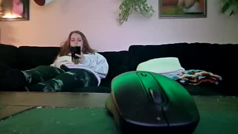 evanschris2048 online show from February 8, 2026, 1:42 am