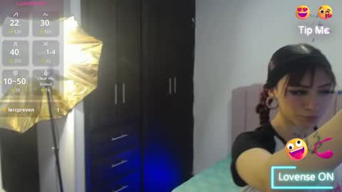 Evanssa lx online show from September 24, 2025, 6:33 pm