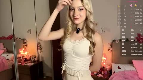 Eva online show from December 17, 2025, 8:31 am