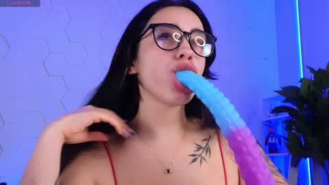 Eva online show from December 5, 2024, 11:38 am