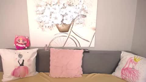 Adelina online show from November 5, 2025, 5:18 am