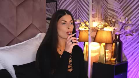 EvaRhea online show from November 24, 2025, 3:50 am