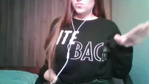 evasapples2026 online show from January 31, 2026, 7:23 pm