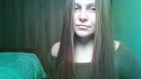 evasapples2026 online show from February 11, 2026, 11:21 pm