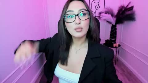 evasarazardje online show from November 24, 2025, 11:21 am