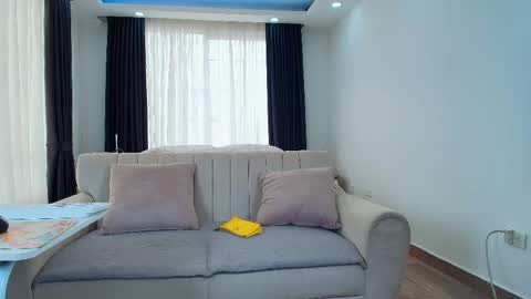  EVA LUNA online show from April 16, 2026, 3:02 pm