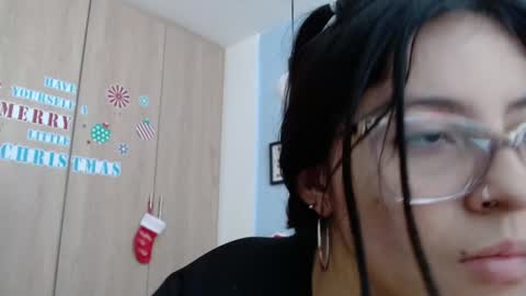 Snapshot of evatits_1 chatting on December 21, 2024, 12:16 pm Eva Carter online show from December 21, 2024, 12:16 pm