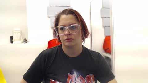 Eva Twiss online show from November 6, 2025, 11:22 am