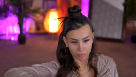 Eva online show from February 14, 2025, 6:02 am