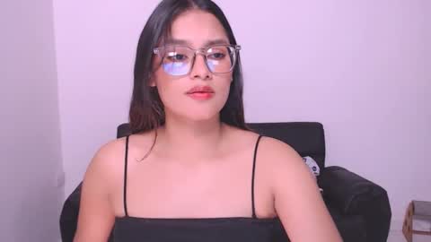 Snapshot of eve_rox18 chatting on December 23, 2024, 8:11 am Eve Rox18 online show from December 23, 2024, 8:11 am