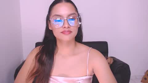 Snapshot of eve_rox18 chatting on January 8, 2025, 9:00 am Eve Rox18 online show from January 8, 2025, 9:00 am