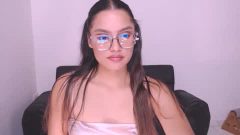 Snapshot of eve_rox18 chatting on January 8, 2025, 12:05 pm Eve Rox18 online show from January 8, 2025, 12:05 pm