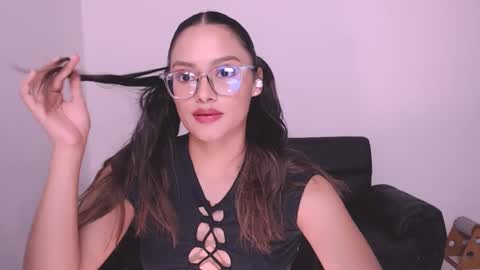 Snapshot of eve_rox18 chatting on January 29, 2025, 12:54 am Eve Rox18 online show from January 29, 2025, 12:54 am