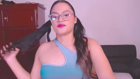 Snapshot of eve_rox18 chatting on September 13, 2025, 7:52 am Eve Rox18 online show from September 13, 2025, 7:52 am