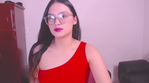 Snapshot of eve_rox18 chatting on October 22, 2025, 10:15 am Eve Rox18 online show from October 22, 2025, 10:15 am