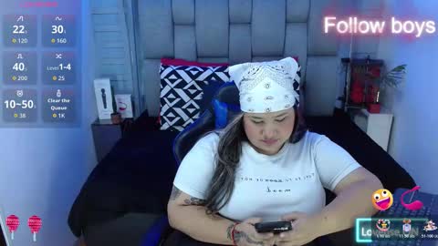 evelin zaens online show from November 12, 2025, 5:08 am