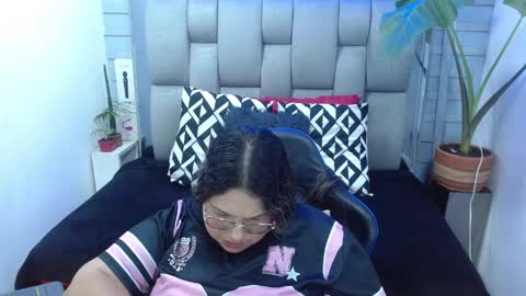 Snapshot of evelin_zaens chatting on April 29, 2026, 5:11 am evelin zaens online show from April 29, 2026, 5:11 am