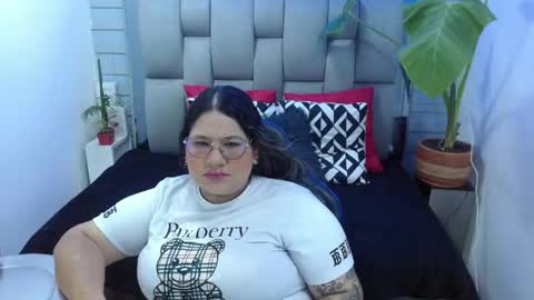 Snapshot of evelin_zaens chatting on May 6, 2026, 4:19 am evelin zaens online show from May 6, 2026, 4:19 am