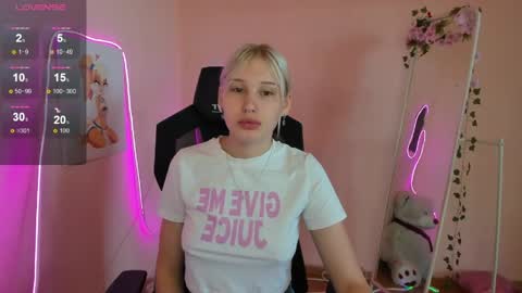 Evelina online show from June 2, 2026, 3:41 am