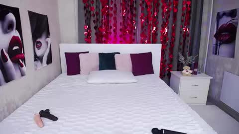 Evelin online show from February 7, 2026, 6:17 am