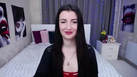 Evelin online show from March 13, 2026, 6:42 am
