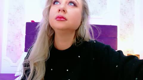 EvelinHill online show from February 28, 2026, 5:08 am