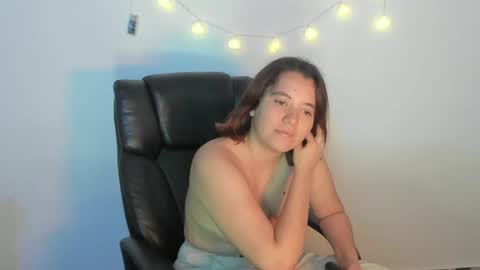 Evelyn online show from April 14, 2026, 6:47 pm