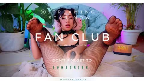 Snapshot of evelyn_chelle chatting on January 6, 2025, 7:35 pm Im Eve or Chelle Next Stream 191224 online show from January 6, 2025, 7:35 pm