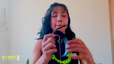 Snapshot of evelyn_chelle chatting on January 18, 2025, 3:38 pm Im Eve or Chelle Next Stream 191224 online show from January 18, 2025, 3:38 pm