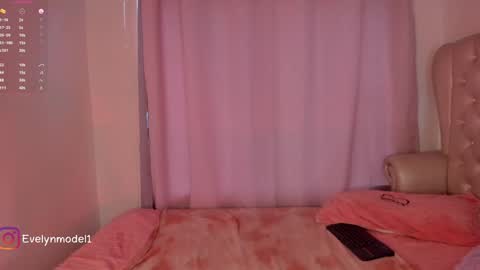 evelyn evelyn online show from February 6, 2025, 3:52 pm