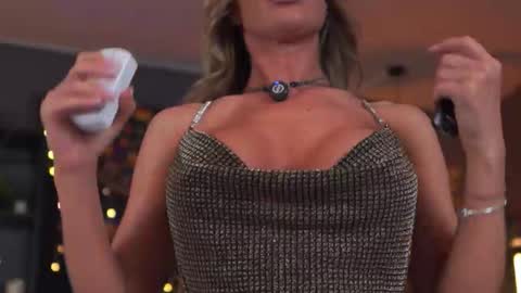 Evelyn online show from March 9, 2026, 7:18 pm