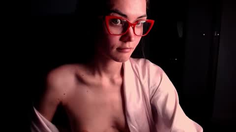 Snapshot of evelyn_gg chatting on January 31, 2026, 7:11 pm Evelyn online show from January 31, 2026, 7:11 pm