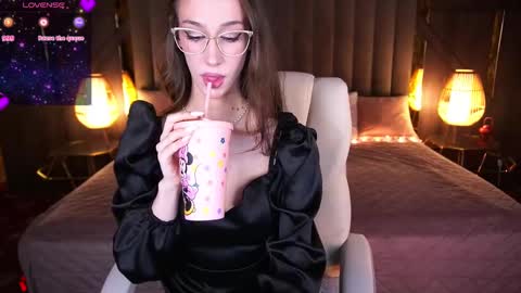 evelyn rush1 online show from February 27, 2025, 5:47 pm