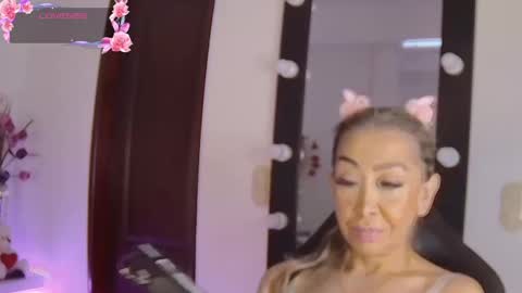 EvelynaGrey online show from September 9, 2025, 4:06 pm