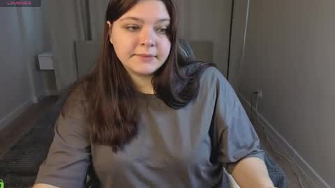 Snapshot of evelyne_loo chatting on May 4, 2026, 12:50 am Evelyne Loo online show from May 4, 2026, 12:50 am