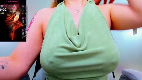 evelyne_rose online show from February 21, 2025, 12:17 pm