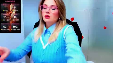 evelyne_rose online show from February 24, 2025, 6:16 am