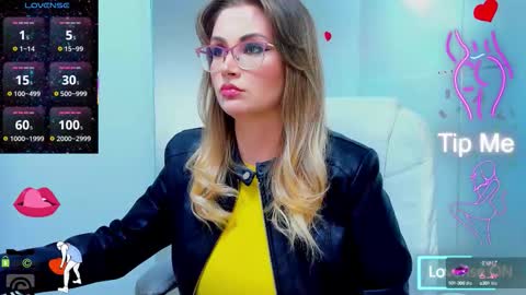 evelyne_rose online show from September 25, 2025, 1:26 pm