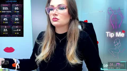 evelyne_rose online show from March 30, 2026, 5:08 am
