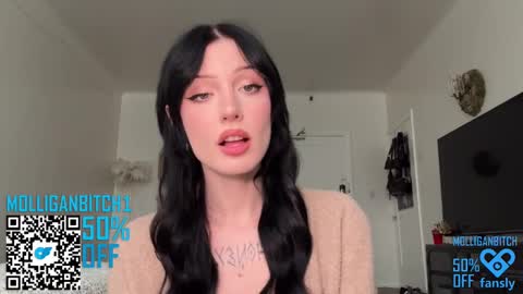 Evelyn online show from February 12, 2025, 10:37 pm