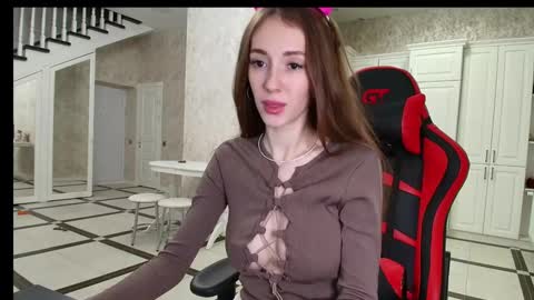 evelynn_mooree online show from December 19, 2024, 10:42 pm