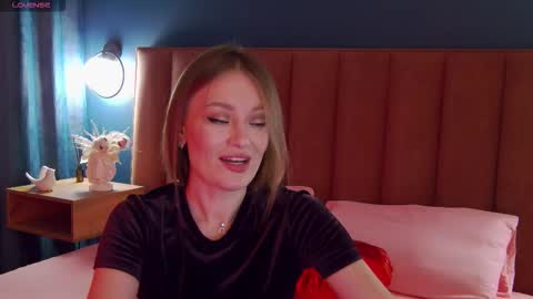 Evelyn online show from February 19, 2026, 1:45 am