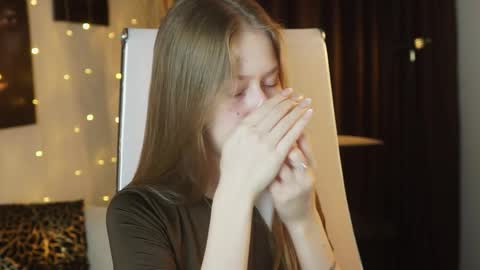 Snapshot of evemundie chatting on April 13, 2026, 7:47 am Eve online show from April 13, 2026, 7:47 am