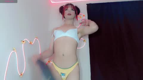 everlin_01 online show from June 20, 2026, 5:43 am