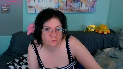 Everly online show from June 3, 2026, 4:12 pm