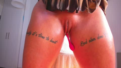 Snapshot of eves_bodyxxx chatting on January 31, 2025, 9:48 am Sensation Body online show from January 31, 2025, 9:48 am