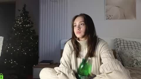 Snapshot of evi_woow chatting on December 9, 2024, 6:57 pm evi_woow online show from December 9, 2024, 6:57 pm