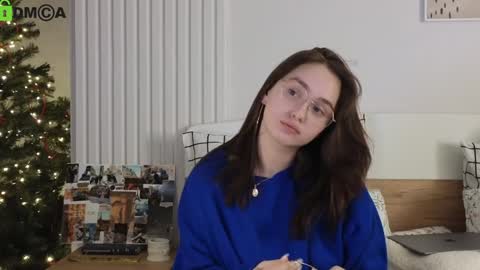 Snapshot of evi_woow chatting on January 8, 2025, 12:49 am evi_woow online show from January 8, 2025, 12:49 am