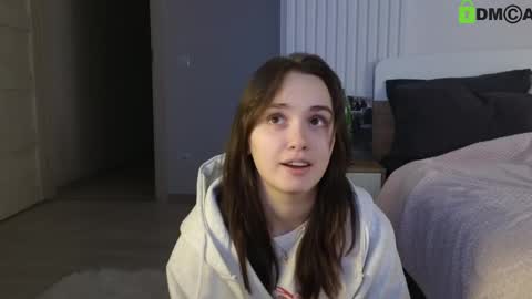 Snapshot of evi_woow chatting on February 12, 2025, 9:43 pm evi_woow online show from February 12, 2025, 9:43 pm