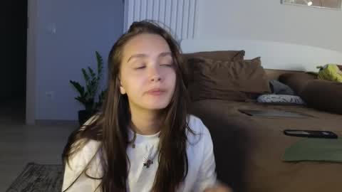 Snapshot of evi_woow chatting on September 8, 2025, 9:47 pm evi_woow online show from September 8, 2025, 9:47 pm